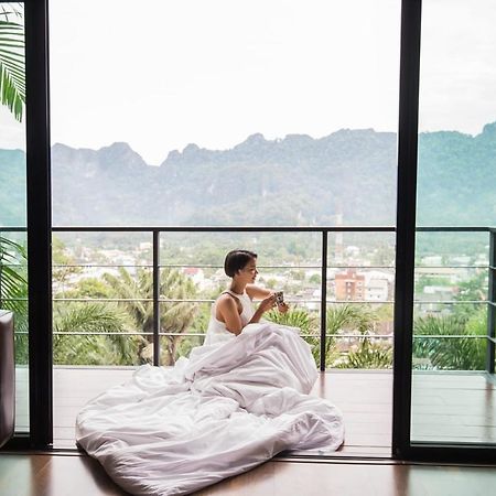 Blue Mountain Phangnga Resort מראה חיצוני תמונה