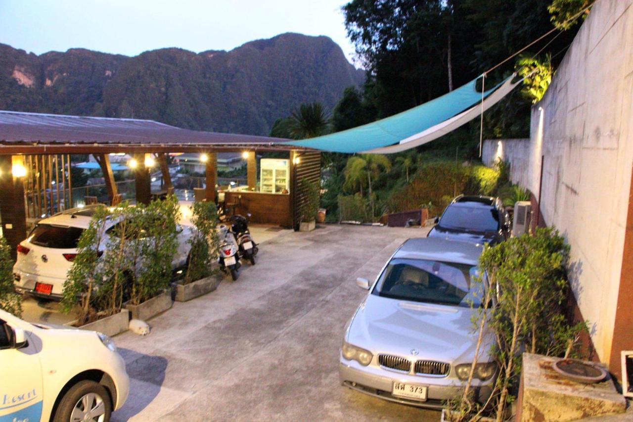 Blue Mountain Phangnga Resort מראה חיצוני תמונה
