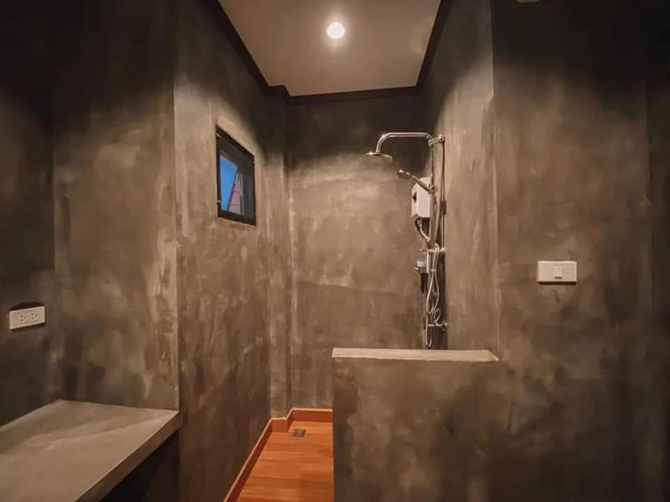 Blue Mountain Phangnga Resort מראה חיצוני תמונה
