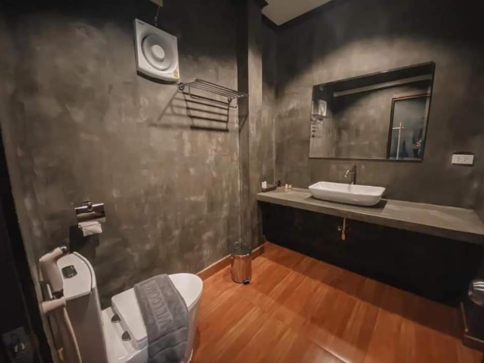 Blue Mountain Phangnga Resort מראה חיצוני תמונה
